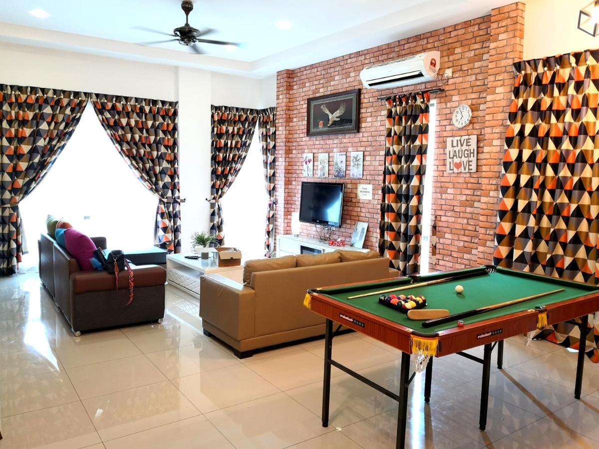 Teluk Batik 17Paradisehome Private Pool Karaoke Snooker Bbq 15Pax Лумут Экстерьер фото