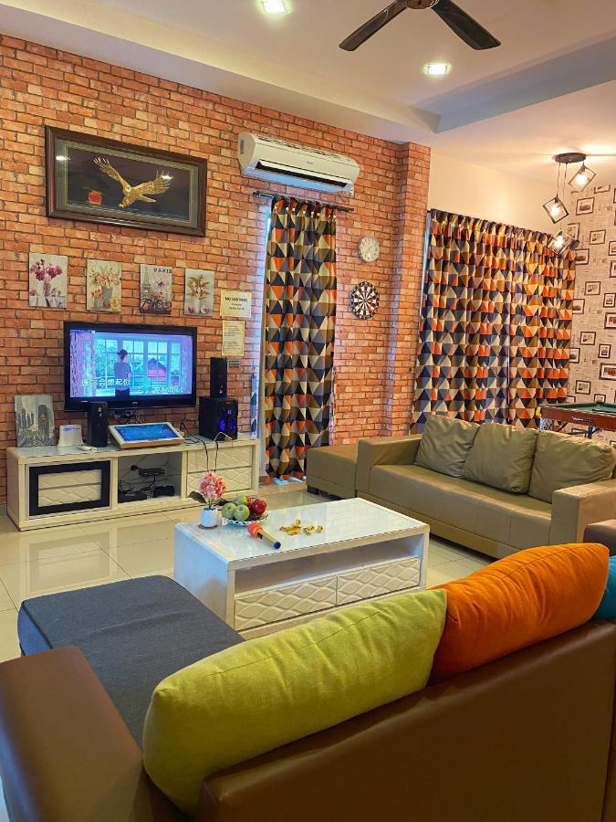Teluk Batik 17Paradisehome Private Pool Karaoke Snooker Bbq 15Pax Лумут Экстерьер фото